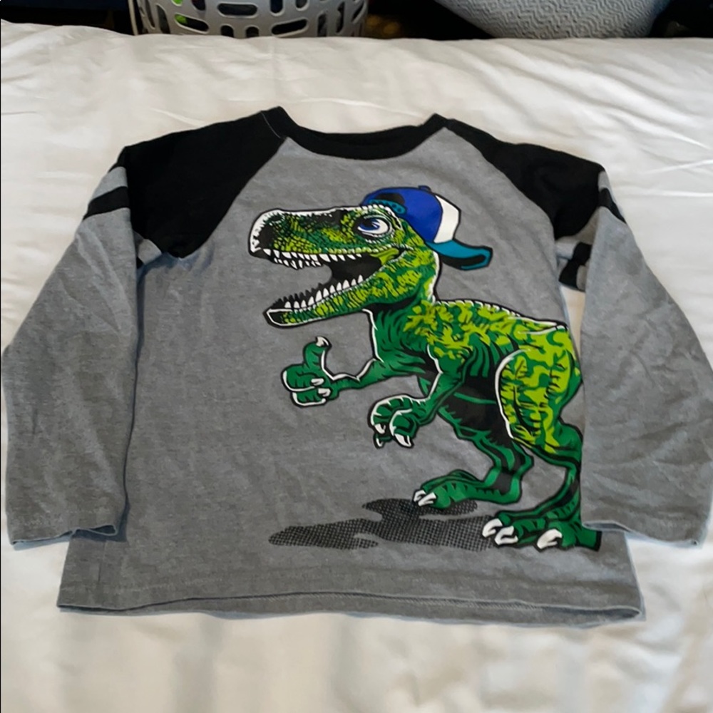 Shirts - Picture 9 of 10